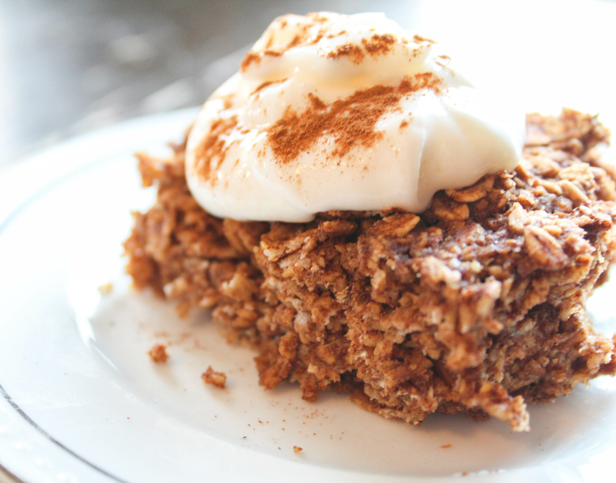 Cinnamon Roll Baked Oatmeal